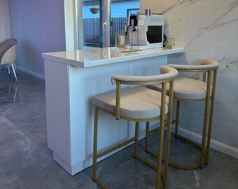 Bar stool