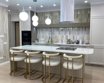 Bar stool
