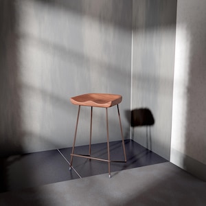 Bar stool