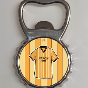 Hull 1984-86 Home Shirt Memorabilia Metal Bottle Opener Fridge Magnet
