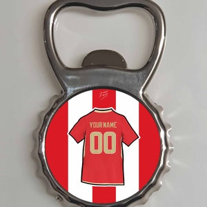 Gepersonaliseerde Aberdeen 23/24 shirt metalen flesopener koelkastmagneet op voetbal geïnspireerd