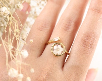 Pressed White Wildflower Resin Ring, Adjustable Forget Me Not Flower Gold Plated Ring, White Blossom Botanical Ring Christmas Gift For Her