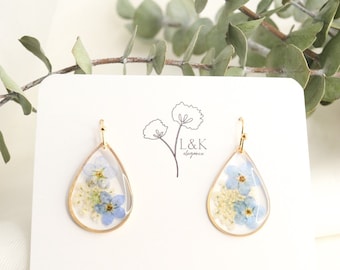 Teardrop Wildflower Small Resin Earrings, Pressed Dried Forget Me Nots and Queen Ann's Lace Flowers, Botanical Nature Jewelry Gift For Her