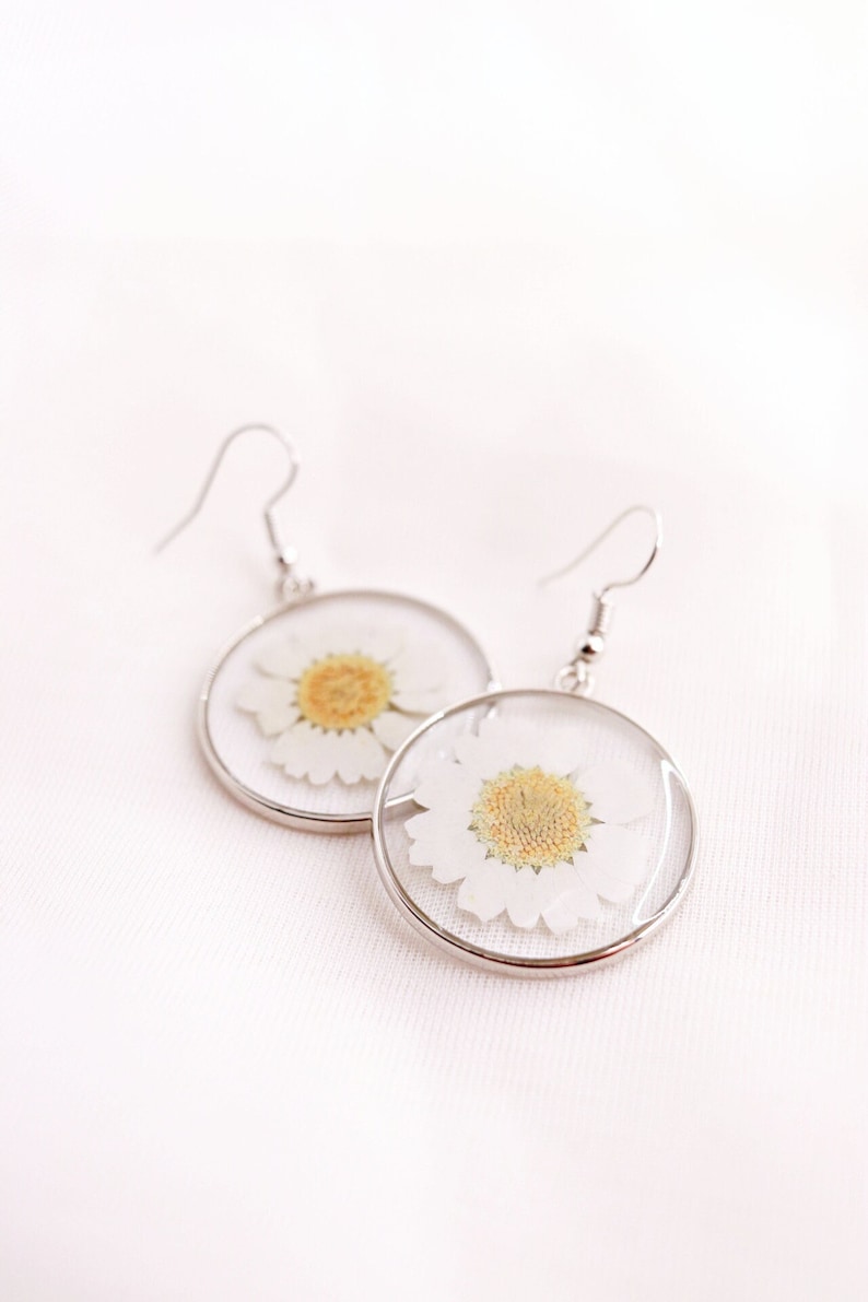 White Daisy Wildflower Earrings, Real Pressed Natural Flowers, Botanical Nature Resin Dangle Earrings, Plant Lover Gift For Her image 1