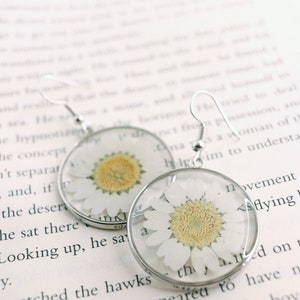 White Daisy Wildflower Earrings, Real Pressed Natural Flowers, Botanical Nature Resin Dangle Earrings, Plant Lover Gift For Her image 4