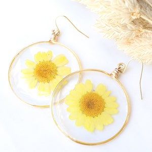 The Sunny Daisy | Sunflower Earrings | Real Flower Earrings | Yellow Flower Earrings | Botanical Jewelry | Clear Flower Earrings | Circle