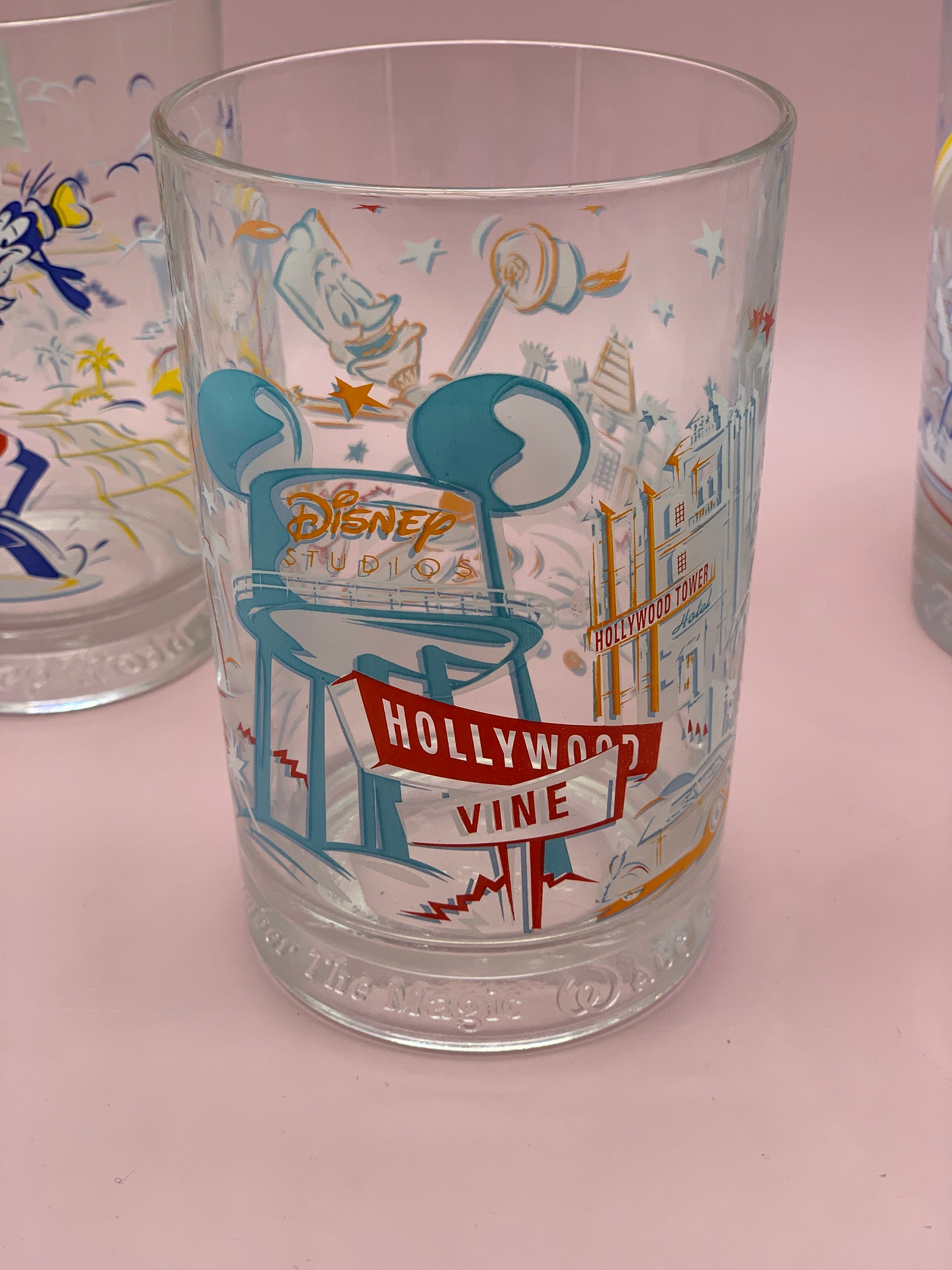 Walt Disney World Share a Dream Come True 100th Anniversary Collector's  Glasses Set of 4 Mickey Mouse, Snow White, Donald Duck 1001 