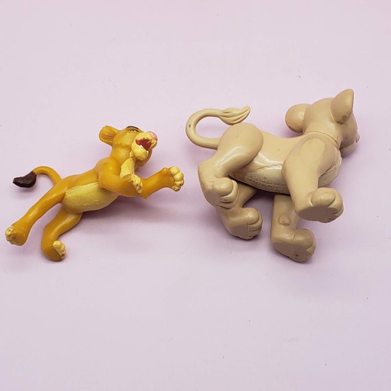 Vintage années 1990 Disney Le Roi Lion jouets Nala, Figurine en plastique  Simba, Timon et Pumba boussole figurine de collection des années 1990 décor  pour enfants -  France