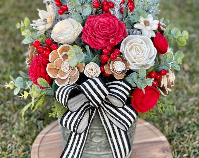 Christmas Centerpiece - Christmas Tin, Farmhouse Christmas, Rustic Christmas, Farmhouse Flowers, Wood Flowers, Christmas Flowers