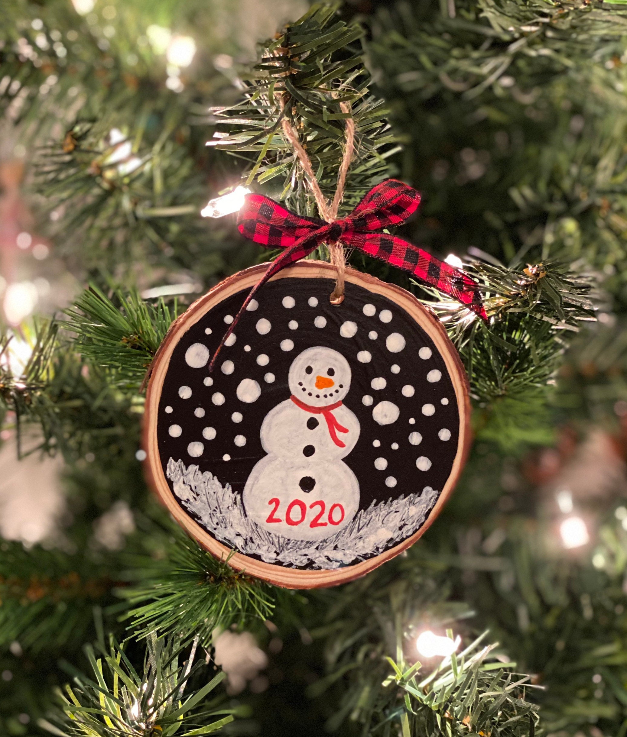 Quick & Easy Personalized Wood Slice Ornaments