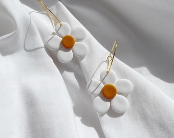 MADE TO ORDER / white daisy hoops / daisy hoops / hoop earrings / hoop dangles / daisy earrings / flower earrings / white earrings