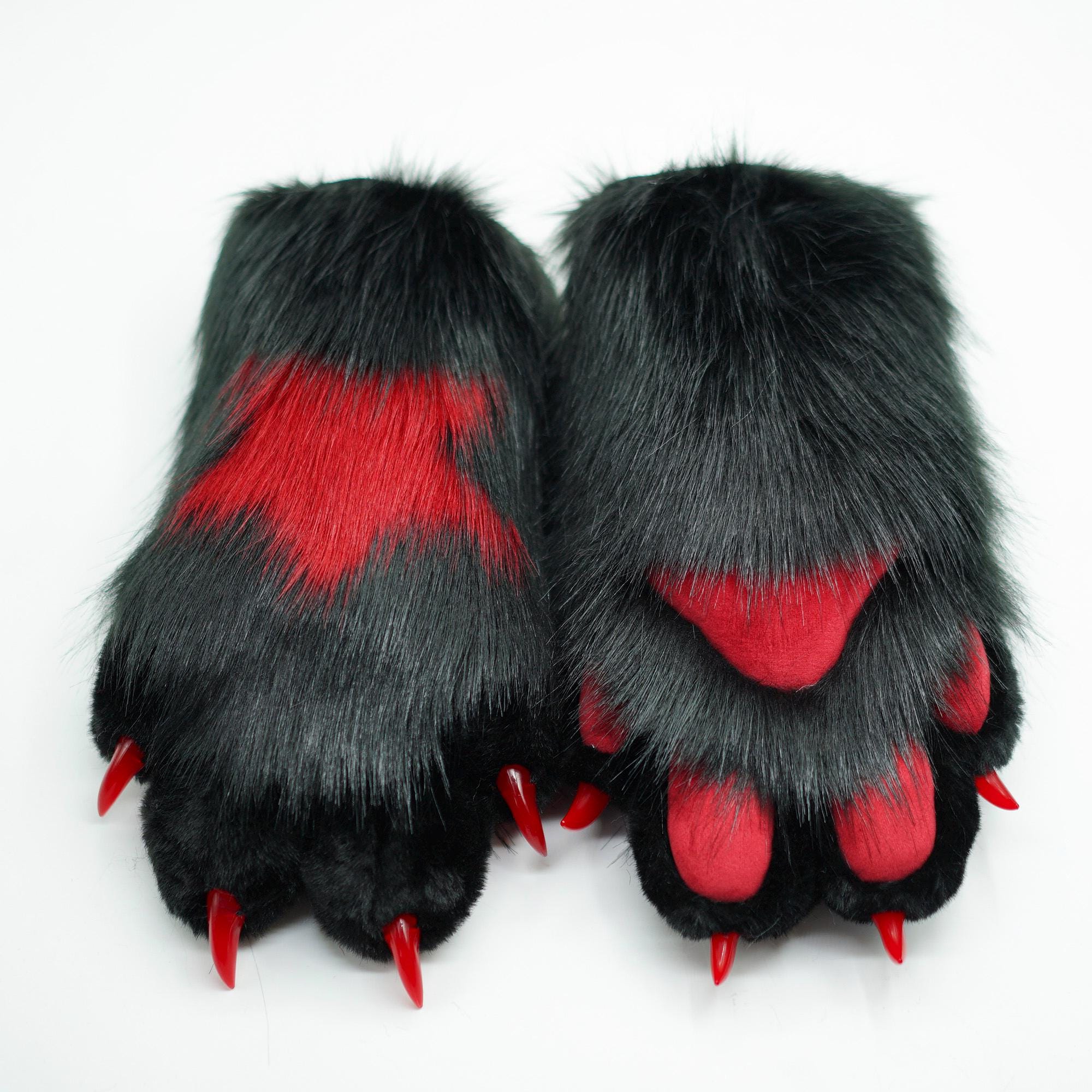 Izanami Star Paws