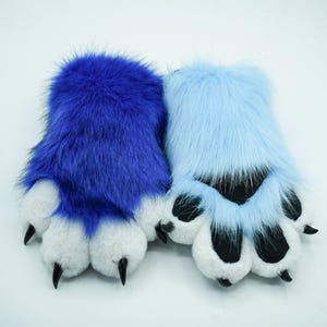 Furry Blue Mixed Hand Paws | Luvas de 4 dedos de pele macia e fofa, acessório de fantasia exclusivo para cosplay e eventos temáticos, convenção furry