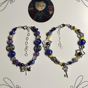 Handgemachte Coraline inspirierte Armbänder
