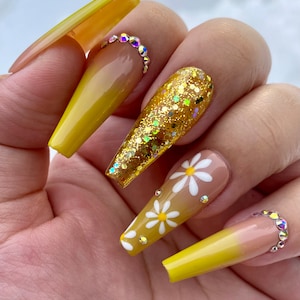 Beige to yellow ombré daisy nails-long ballerina press on nails image 4