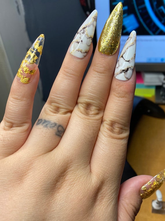 GREY MARBLE Nails w/Gold Leaf Flakes 