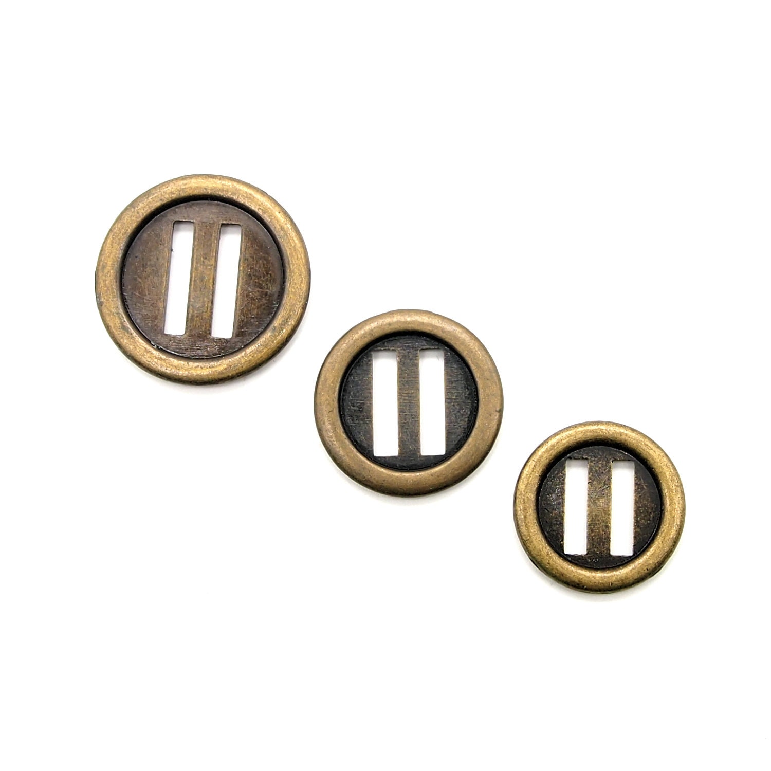 2 Slit Buttons (10pcs) - 18/21/23mm; Pewter/antique Brass 2 Slit Buttons (10pcs) - 18/21/23mm; Pewter/antique Brass