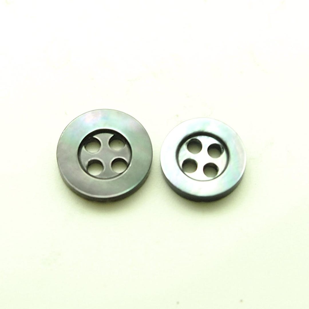 シェルボタン（10個） - 9/10 mm：グレー - Etsy 日本