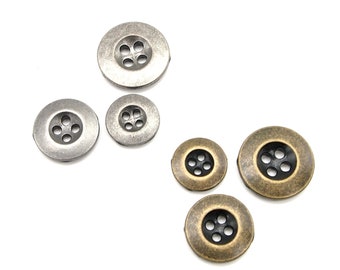 Botões metálicos lisos com 4 furos (10 unidades) - 15/18/21 mm; Latão antigo/Prata escura
