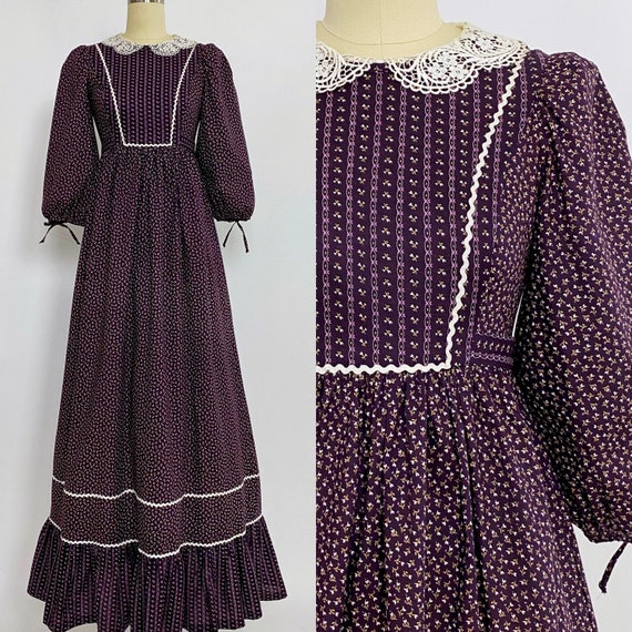 1970s Crochet Collar Floral-Print Cotton Maxi Dres