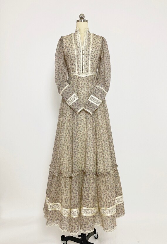 GUNNE SAX| 1970s Pearl-Embellished Floral Maxi Dre