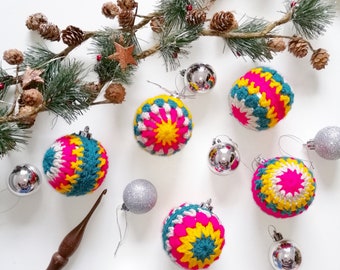 Holly Jolly Crochet Baubles Pattern