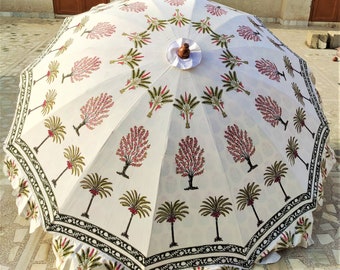 Indischer Gartenschirm aus Baumwolle mit handbedrucktem Blockdruck, großer weißer Sonnenschirm im Mogulstil für Hochzeiten, Terrasse und Eventdekoration im Freien