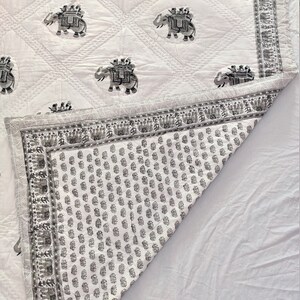 Elephant Jaipuri Razai, Hand Block Printed Kantha Quilt, Elephant Floral Print Lightweight Soft Quilt 100% Cotton Comforter Handmade Quilt