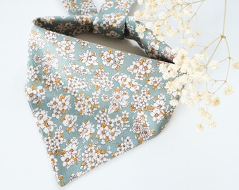 DAISY BLOOM Dog / Cat Bandana. Tie-on Cotton Pet Neckwear. Light blue with boho inspired flower print.