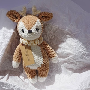 Crochet Deer Plushie, Handmade Plush Deer, Amigurumi Deer, Crochet Fawn, Amigurumi Fawn, Christmas Gift, Birthday Gift for Girl or Boy