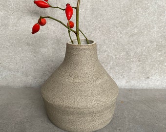 Small vase, bottle vase, ceramics. 10.5cm. Flower vase, table vase