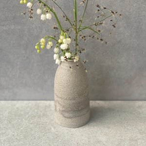 Kleine Vase, Flaschenvase, Keramik. 12,5 cm. Blumenvase, Tischvase