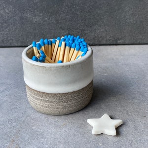 Match holder with lighting surface. Matches - storage. Ceramics. Height 4 cm