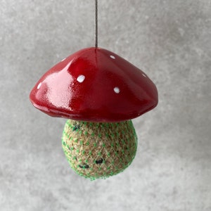 Fat ball holder, food mushroom, fly agaric, bird feeder, food dispenser