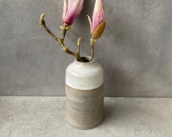 Vase, bottle vase, ceramic. 12.5 cm. Flower vase, table vase