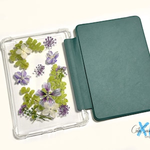 Purple Cosmos deied flower case for Kindle Colorsoft, Paperwhite 12th 11th 10th gen, Kindle 2024 2022 6'',Oasis 10th 9th gen 2017 2019