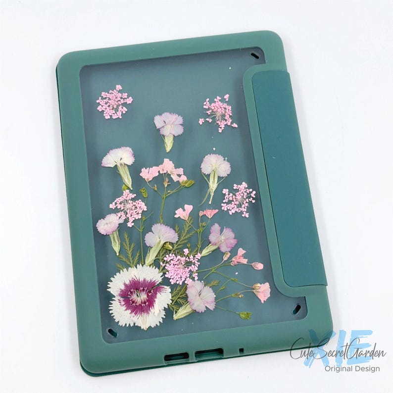 August - Gladiolus Birth Pressed Flower case for Kindle Colorsoft, Paperwhite 12th 11th 10th gen, Kindle 2024 2022 6'',Oasis 10th gen 2019 image 3