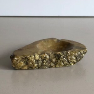 Ashtray - vintage - handmade - natural stone / marble - decorative - beautifully finished