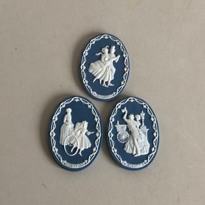 3 decorative tiles - wall decoration - Wedgwood porcelain - months - May / January / October