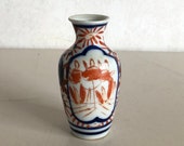 Imari vase - porcelain - hand painted - Japan - antique