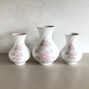 Cabinet set with three open vases - vintage - pottery - with beautiful quiet décor of flowers - hand painted