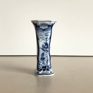 Mosa - Louis Regout - Vase / flower vase - Delft Blue - porcelain - small size - décor mill and boat on the water