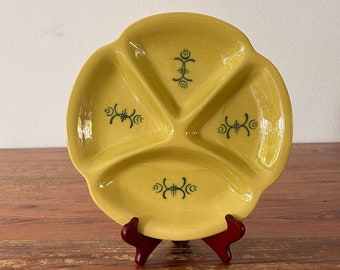 Bowl / presentation bowl - Flora Keramiek Gouda Holland - Earthenware - vintage