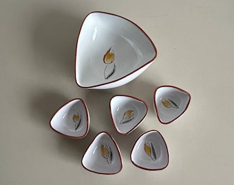 Bowl with 5 small bowls - ceramic - with an image of a tulip - Holland