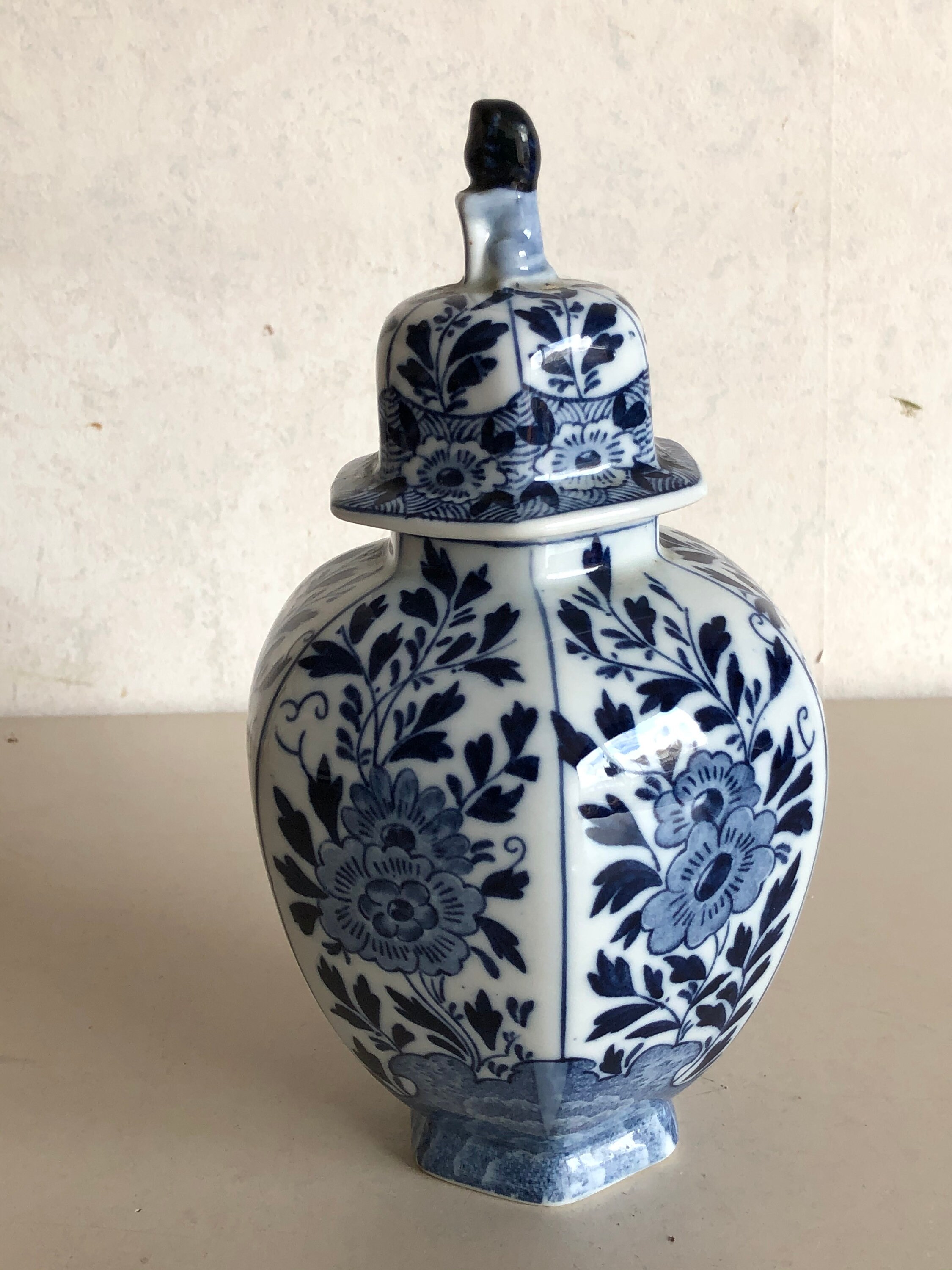 Delft blau Porzellan Deckel Vase / Urne Löwe auf Deckel Etsy