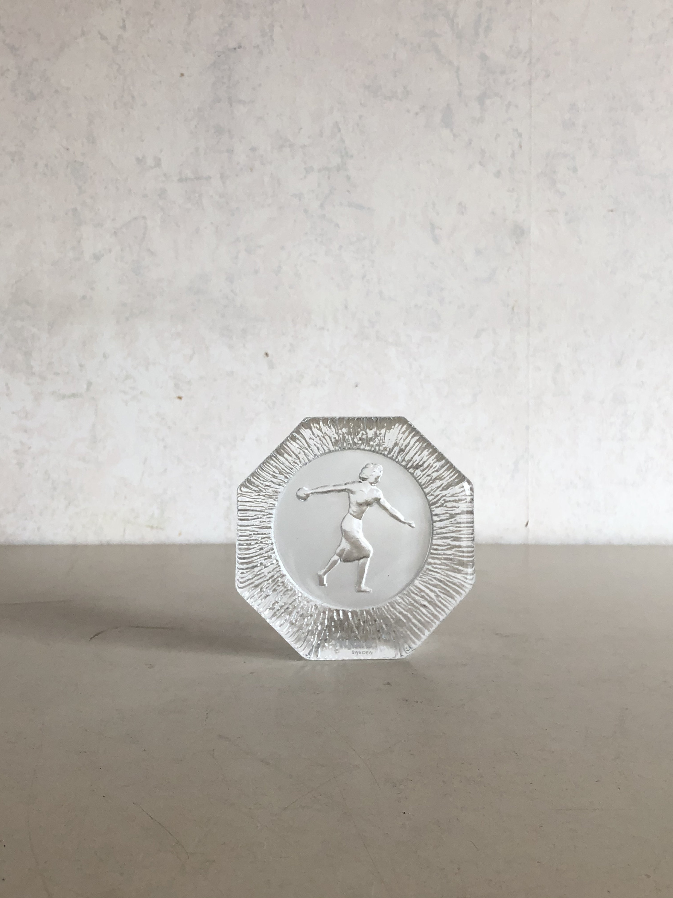 Press Paper - Nybro Sweden - sportswoman - vintage