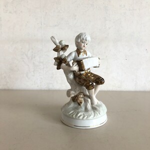 Boy / musician - porcelain - VIP marked - beautiful sculpture - vintage