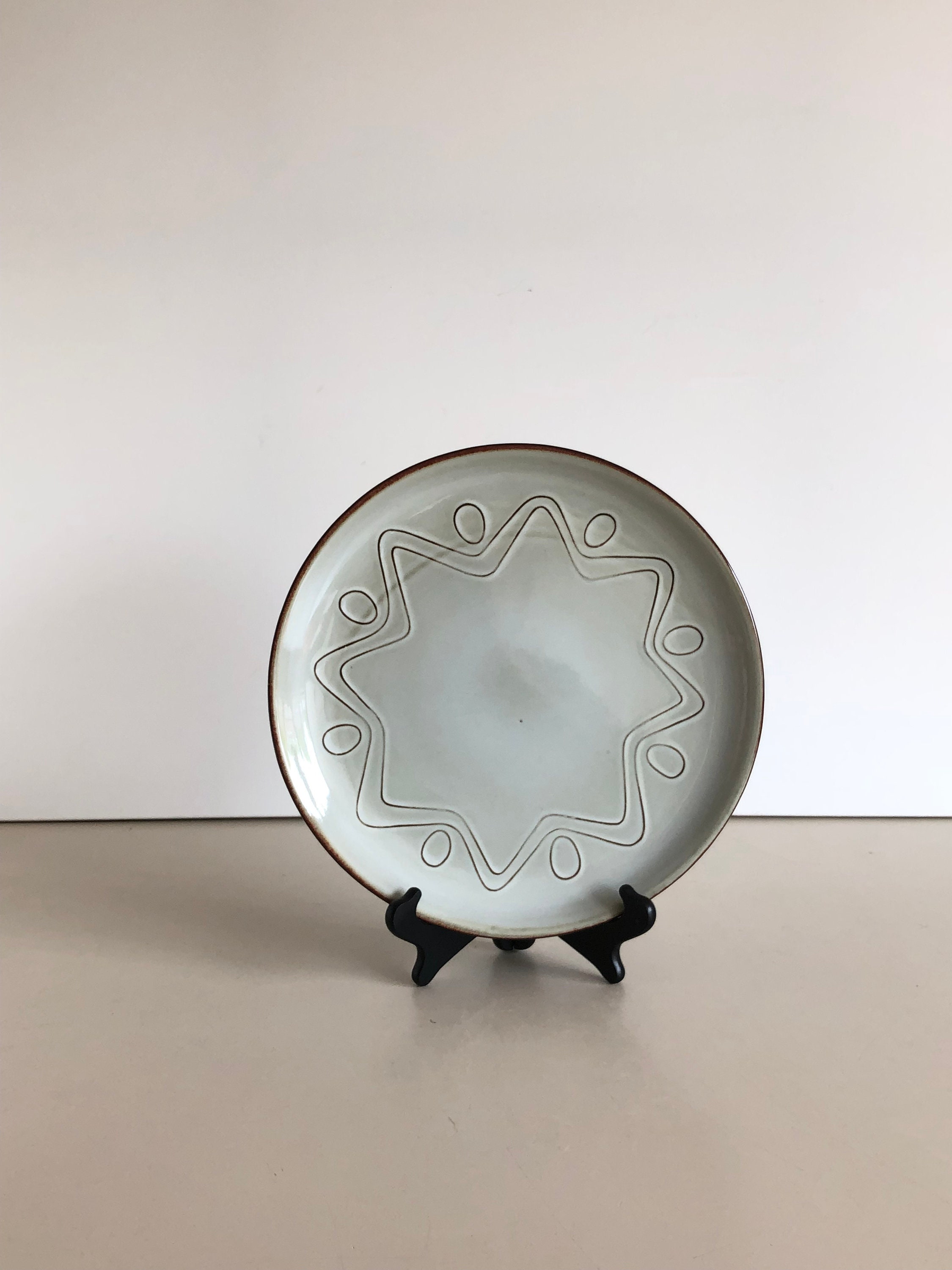 Bowl / Dish / plate - Fris Edam - Holland - beautiful design - ceramics