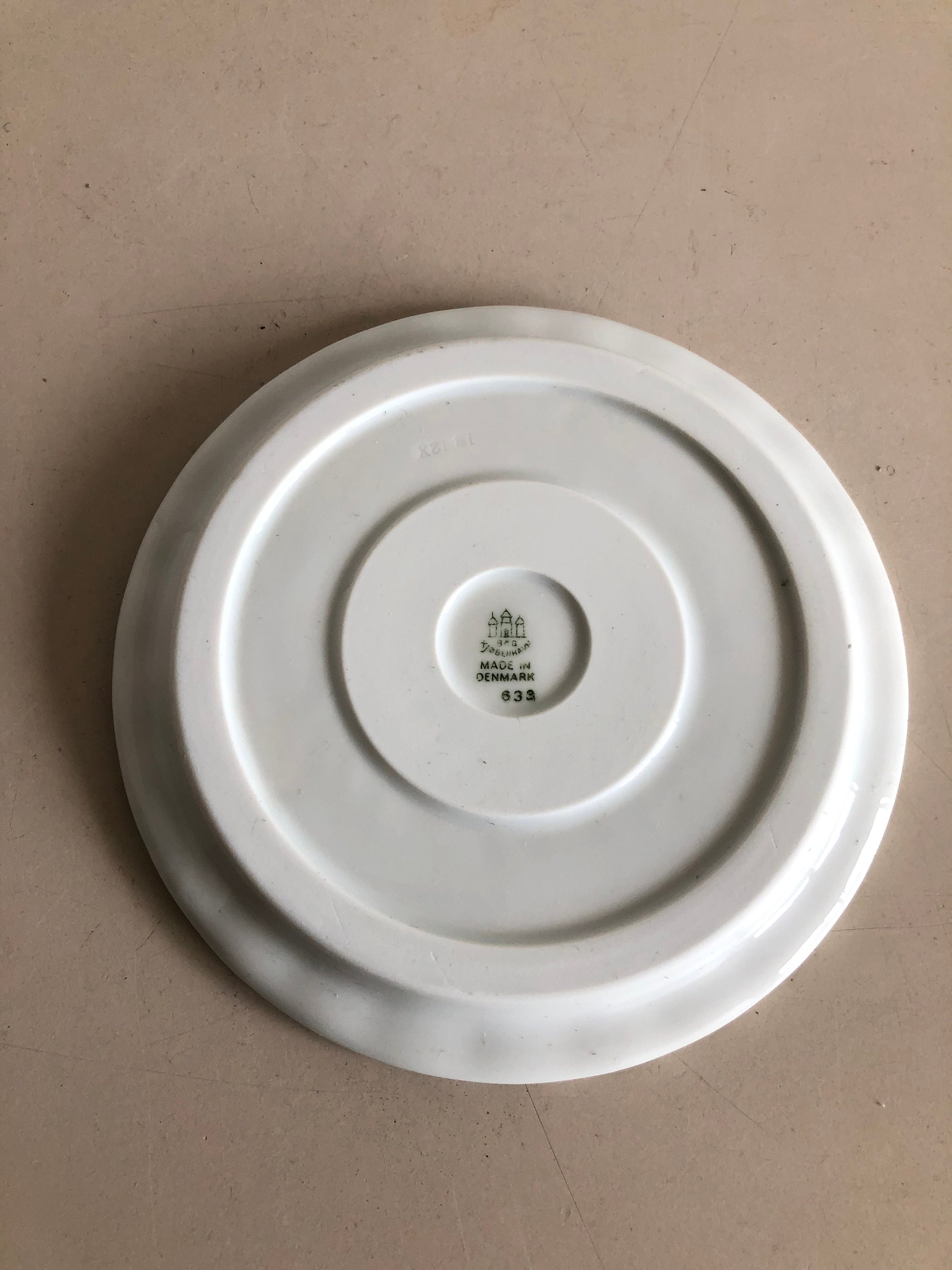 Buy Bowl - B&G Copenhagen - Porcelain - Inscription Hilsen Fra
