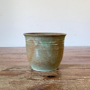 Flowerpot - Antique W.C. Brouwer flowerpot – Leiderdorp earthenware – Grey-green glaze – Marked ceramic cachepot
